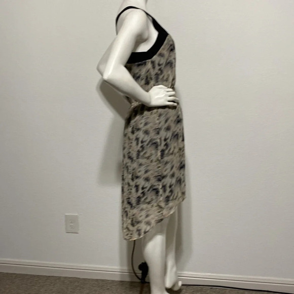Monk & Lou Printed Silk Dress - Picture 5 of 6